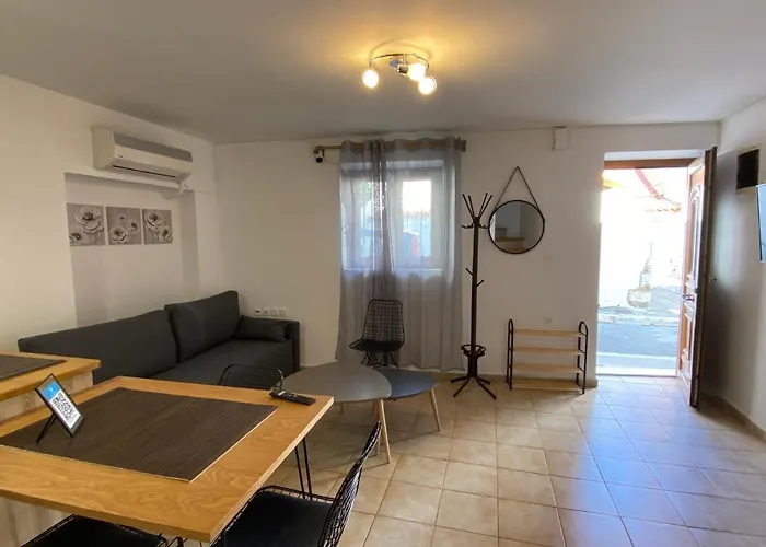 Romantic Maisonette In The Heart Of Pythagoreio Rh Door