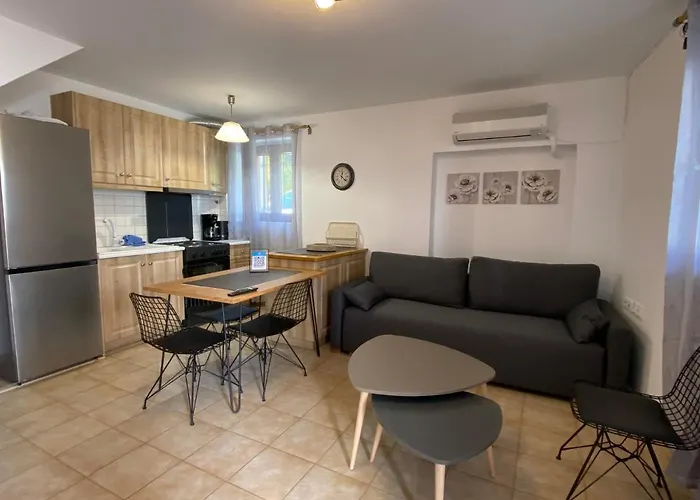 Romantic Maisonette In The Heart Of Pythagoreio Rh Door